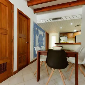  Apartamento Edificio Bay Point Con Balcon 305